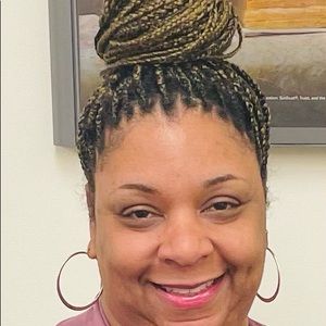 Meet your Posher, Iris